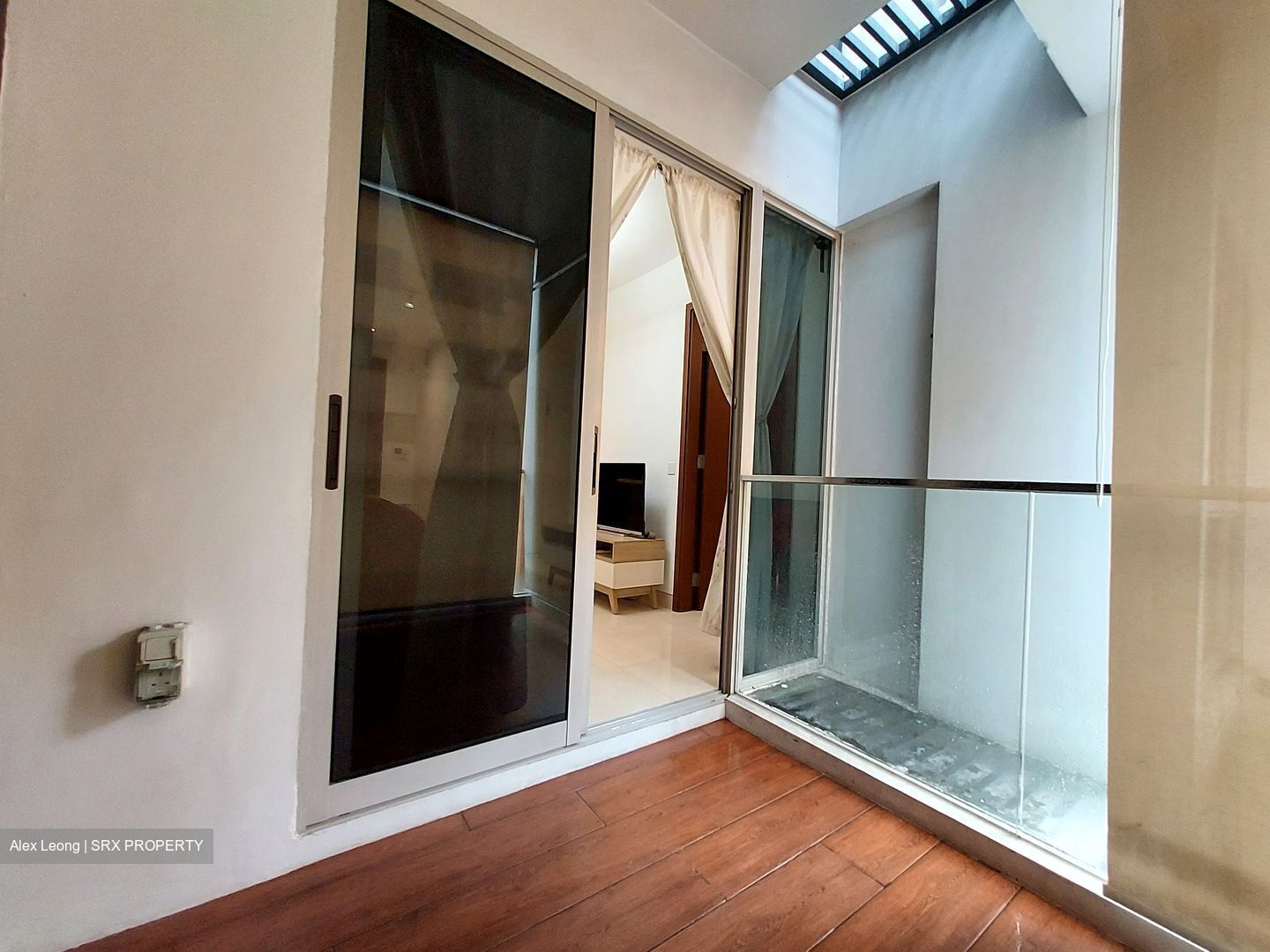 Centra Residence (D14), Apartment #377325411